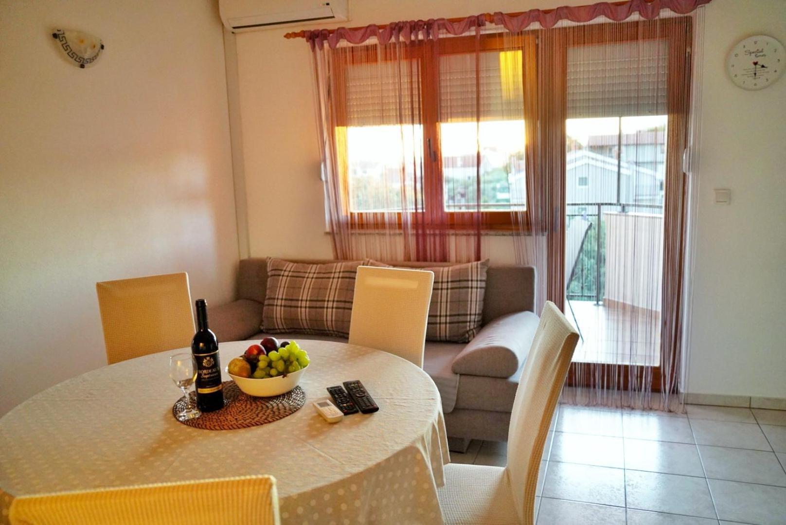 Apartament Jukic Sveti Filip i Jakov Buitenkant foto